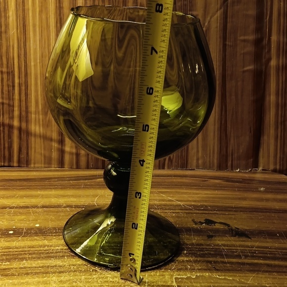 Vintage mcm olive green footed hand blown brandy sniffer 🫧 bubbles barware - Picture 5 of 5